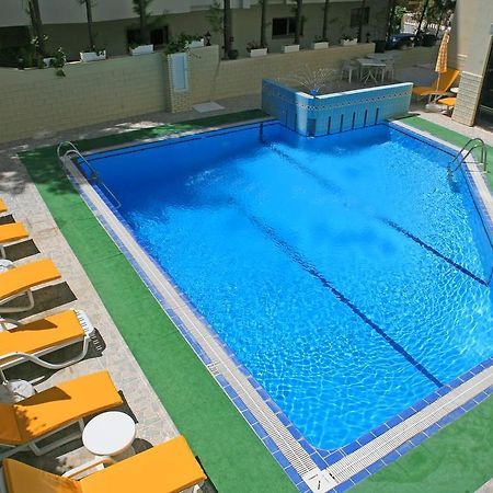 Saturn Hotel Кушадасъ Екстериор снимка