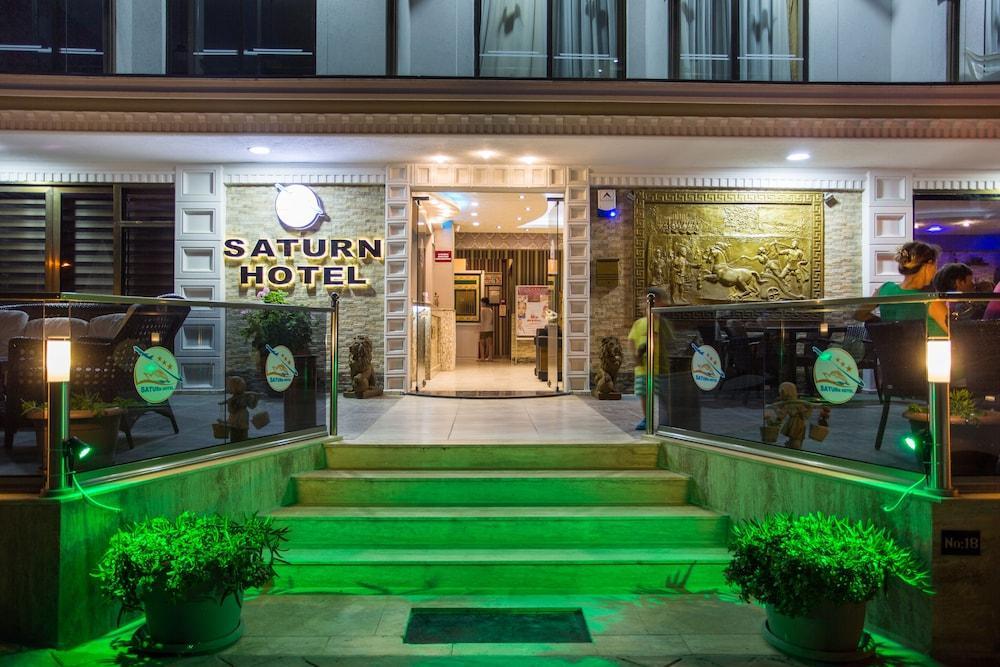 Saturn Hotel Кушадасъ Екстериор снимка