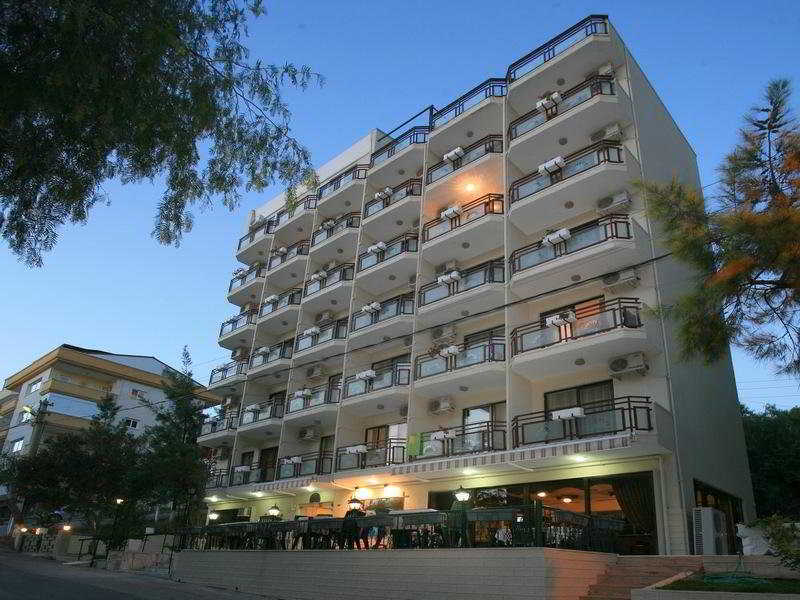 Saturn Hotel Кушадасъ Екстериор снимка