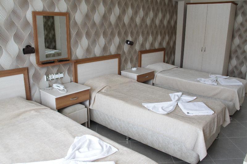 Saturn Hotel Кушадасъ Екстериор снимка