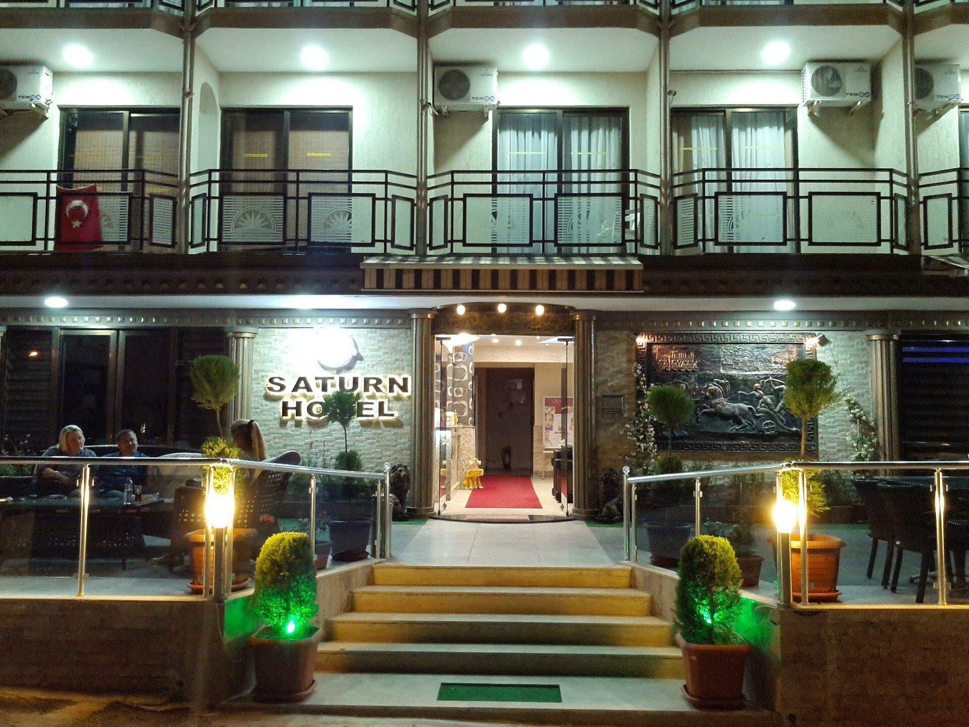 Saturn Hotel Кушадасъ Екстериор снимка