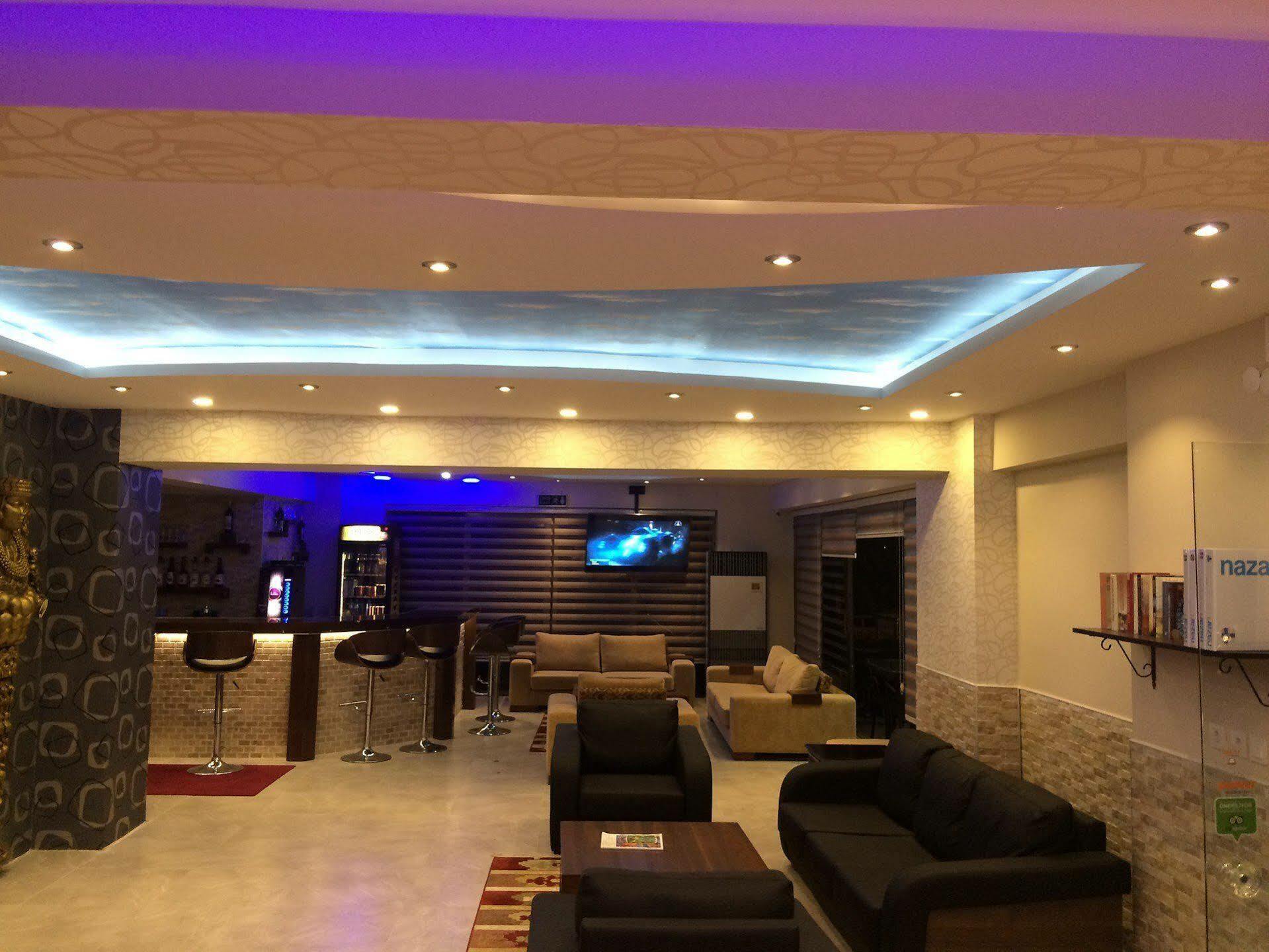 Saturn Hotel Кушадасъ Екстериор снимка